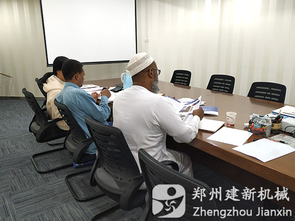 埃塞俄比亚客户到乐鱼官方端网站登录入口-乐鱼(中国)参观访问